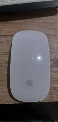 Mouse Apple sem fio sem tampa da Pilha