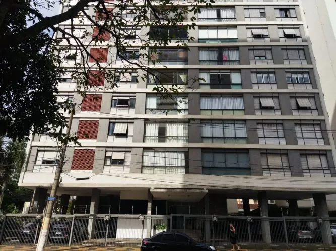 Apartamento mobiliado no Cambuí | 2 dormitórios | Centro de Convivência