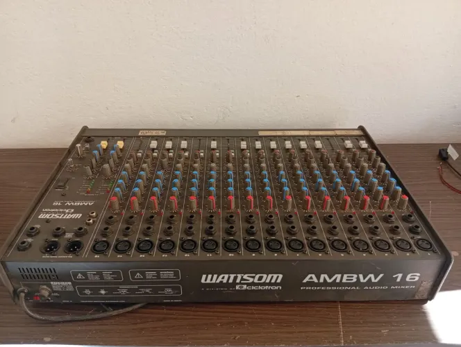 Me de som WATTSOM AMBW 16 ( não sei se está funcionando ).