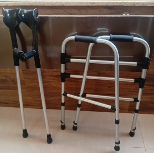 Muleta e andador seminovos