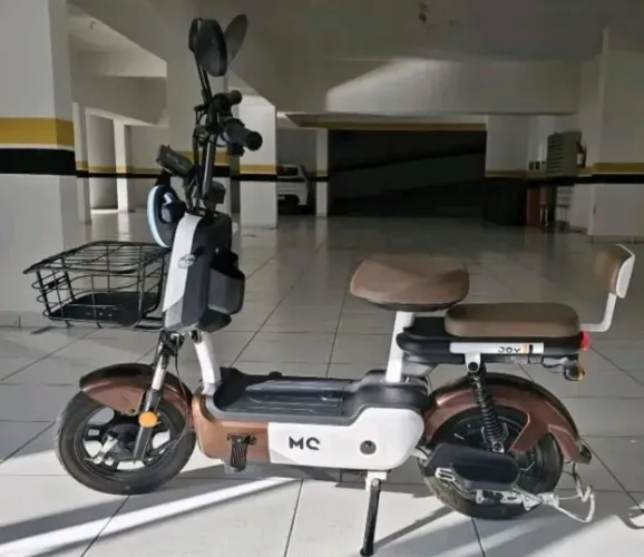 Bike elétrica semi nova único dono toda revisada 