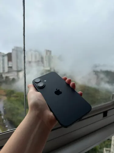 iPhone 16 Preto 128GB - Impecável, c/ Nota Fiscal e Garantia Apple