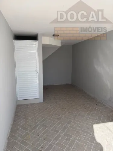Casa para locação em São Paulo-SP, Jardim das Esmeraldas: 3 quartos, 2 salas, 1 banheiro,