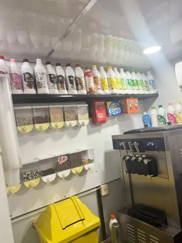 TRAILER FOODTRUCK DE AÇAÍ, SORVETE EMPLACADO