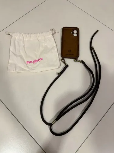 Capa para iPhone 17 marrom - lançamento Aya Pitaya 