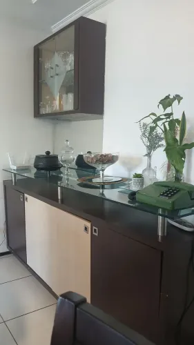 Buffet e cristaleira