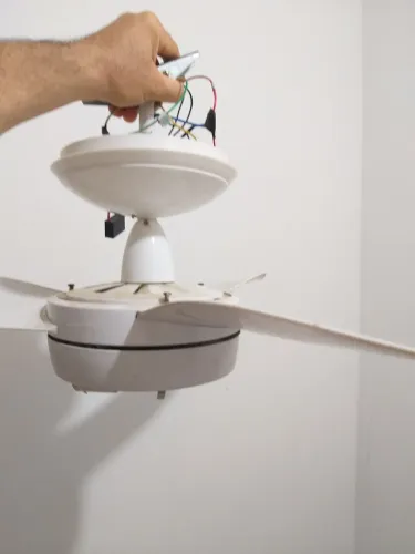 Ventilador Teto com Defeito
