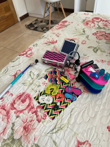 Peças autênticas do conjunto é o L.O.L. Surprise! Remix Plane 4-in-1, 