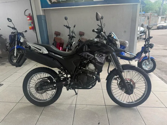 Yamaha XTZ Lander 250 2022 - Segundo dono - Apenas 34 mil km!