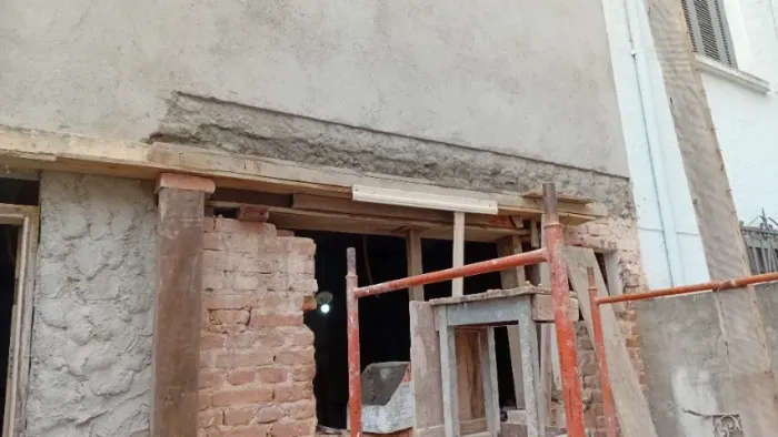 Vaga para ajudante de obra 100 +1 condução lical pinheiros tel *