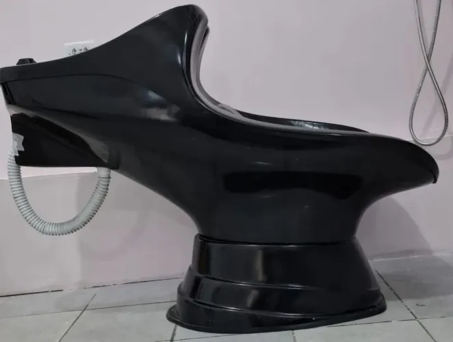 Lavatório para salao de beleza semi novo