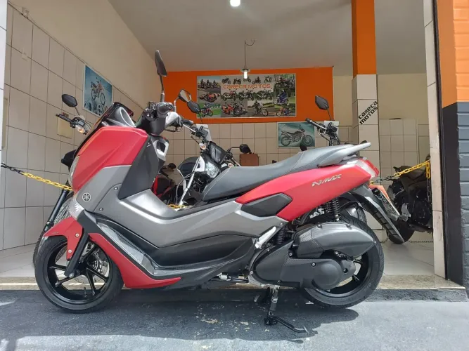Nmax 160 2018 vermelha