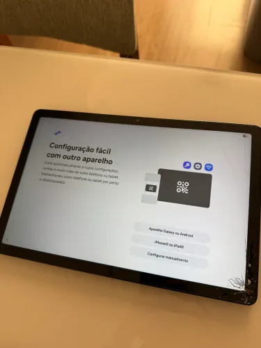 Tablet Samsung Galaxy Tab S10 FE+ 5G - 256 GB | (detalhe na tela)