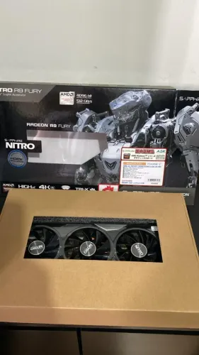 Placa de Vídeo Sapphire Nitro R9 Fury 4GB HBM AMD Radeon