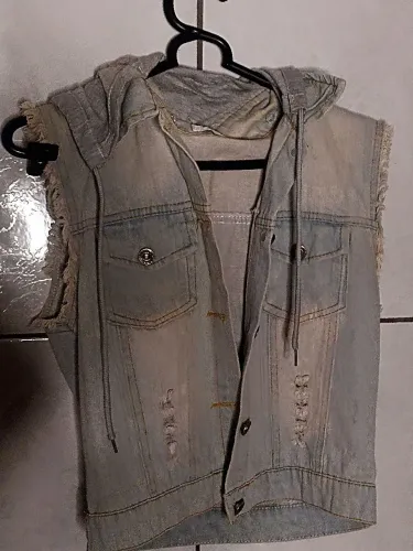Colete jeans feminino com capuz Tam M
