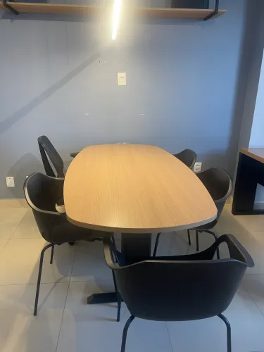 Mesa de reunião para escritório