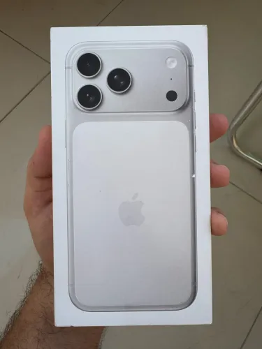 iPhone 17 pro Max 256g