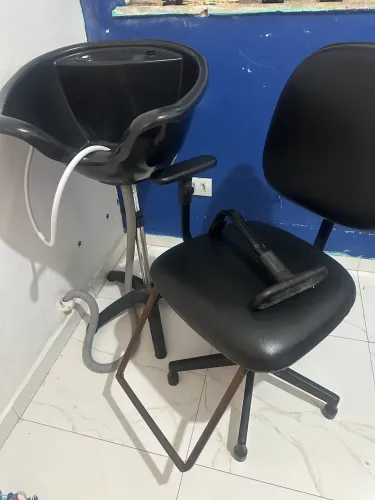 VENDO LAVATÓRIO E CADEIRA
