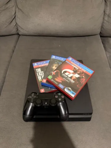 PS4 1TB + 3 JOGOS + CONTROLE