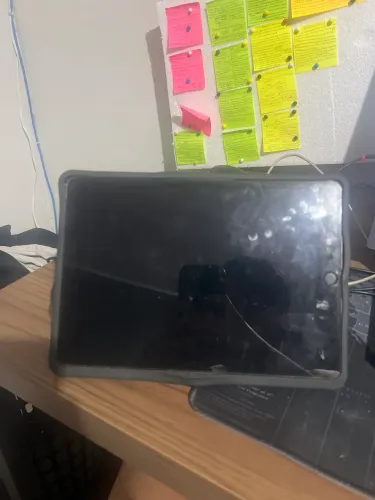Vendo iPad 9 geração com capa magnética