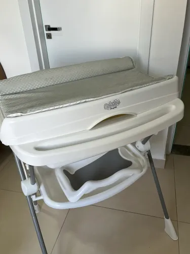 Vende-se banheira com trocador