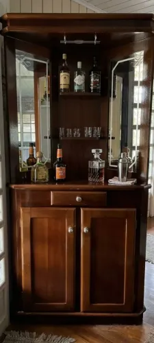 Bar de Canto em Madeira Maciça (Mogno), Super Conservsdo. 