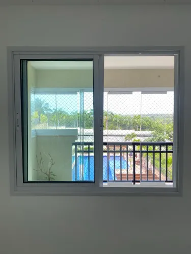 Janela de correr PVC e vidro 2 folhas super resistente
