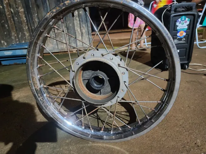 Rodas da FAN E TITAN SEMI NOVA