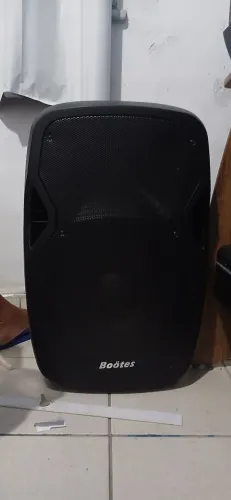 Caixa de som boötes com tripé
