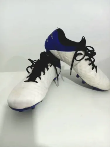 Chuteira Nike Tiempo - 42