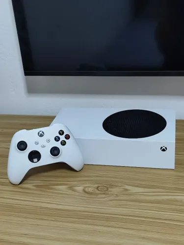Xbox Series S 512gb + 1 controle - Aceito envio
