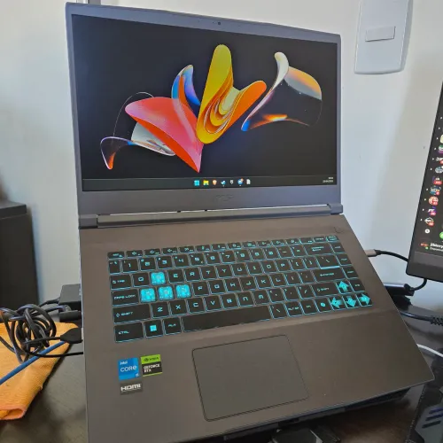 Notebook MSI Thin 15 RTX 4050