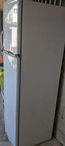 Vende se geladeira 300
