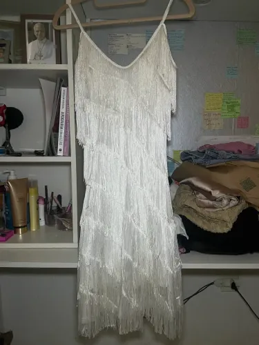 vestido branco de franja