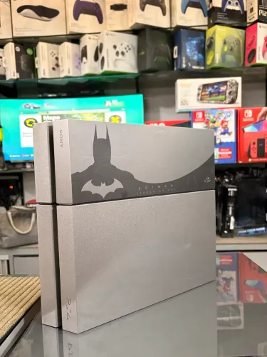 PlayStation 4 Edição Especial Batman versão software 9.0