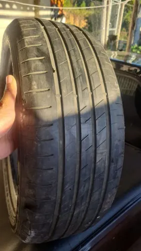 Vendo ou troco pneu 17/205/50