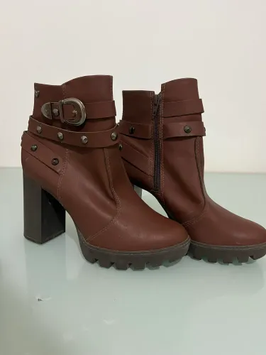 BOTA MISSISSIPI USADA 1 VEZ