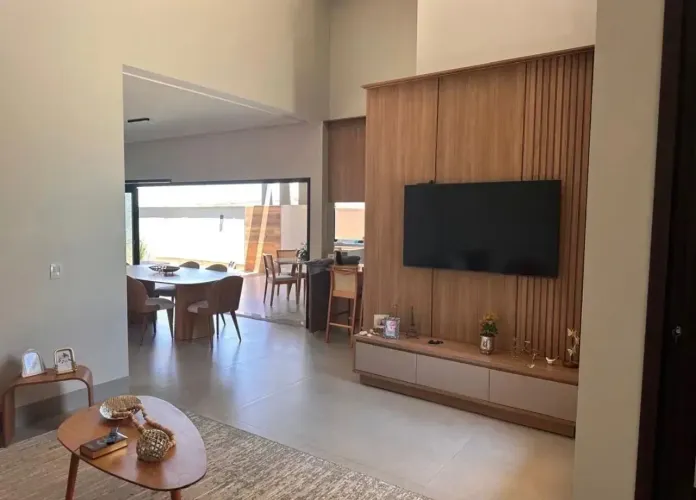 Casa térrea de alto padrão aluguel incluso condomínio e IPTU- Jardins Nápoles.