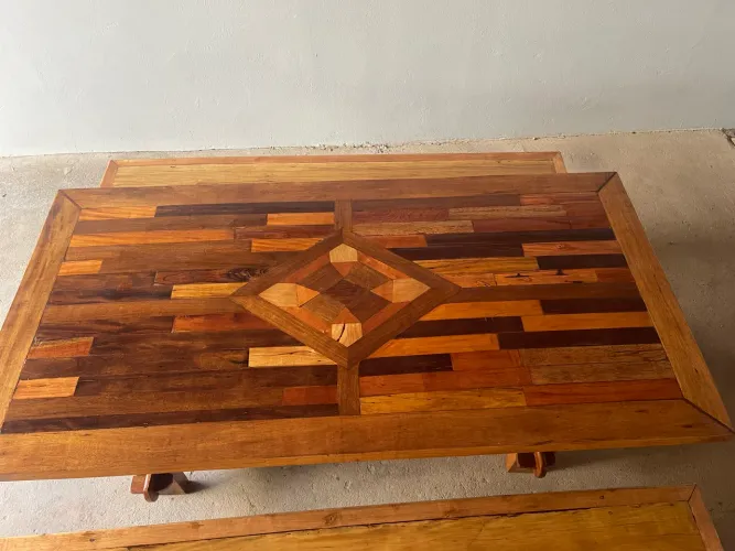 Mesa em Madeira