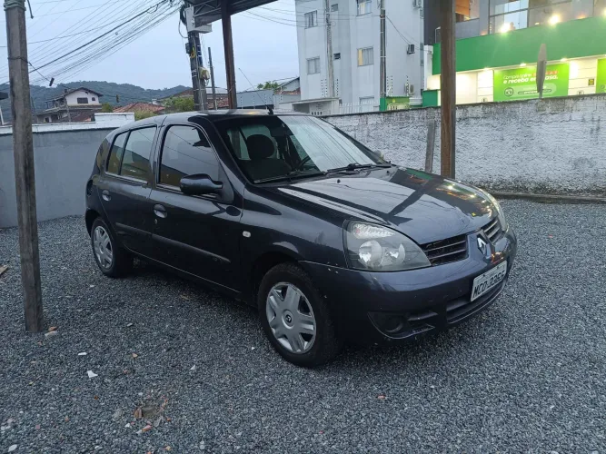 Renault Clio Authentique 1.0 8V 3P 2004