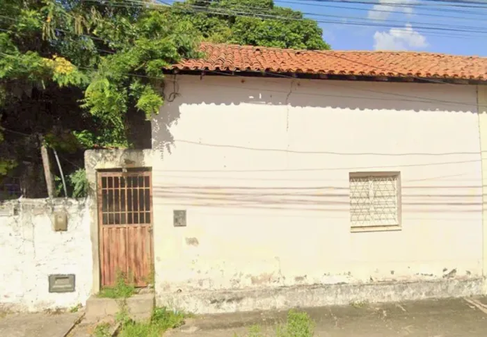 Alugo casa próximo ao shopping rio poty