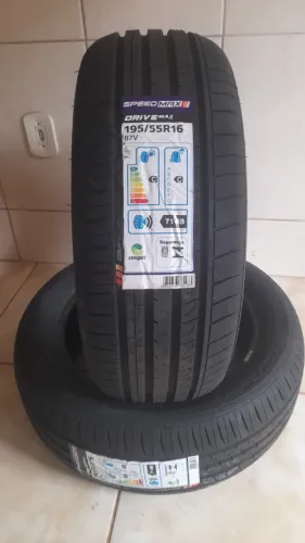 Par de Pneus 195/55 R16 Speed Max Novos - R$ 400,00 o par.