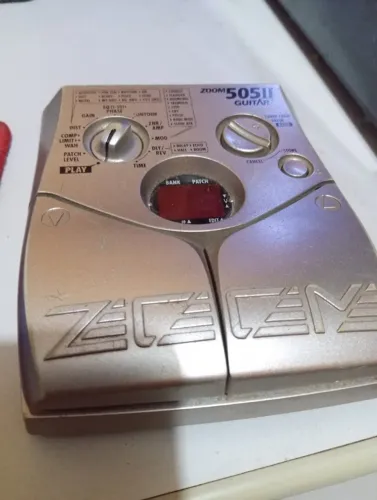 Pedaleira Zoom 505II Guitar
