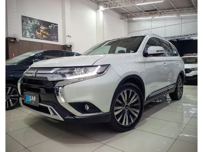 Mitsubishi Outlander 2.0 16V 160cv Aut. 2022