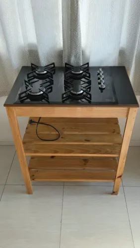 Fogão cooktop com prateleira