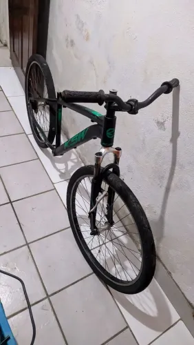 Bicicleta aro 29 QUADRO KSW