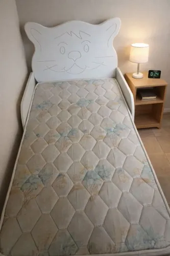 Cama infantil + colchão pouquíssimo usados