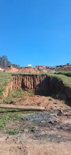 Vendo um terreno