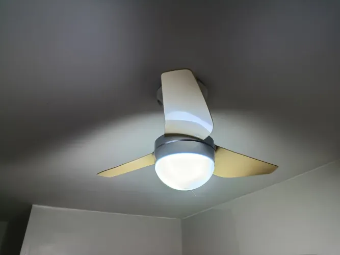 Ventilador de teto 3 pás com controle 220v