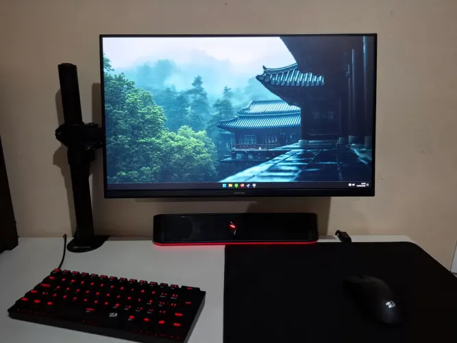Braço Articulado para Monitor 